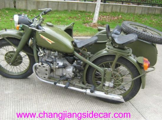 military style cj750 sidear-replica of BMW R71