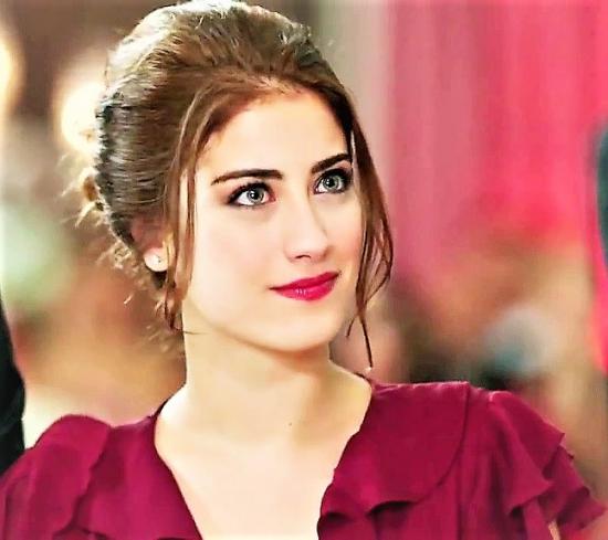 Interesting Facts about Hazal Kaya | refugiafalick